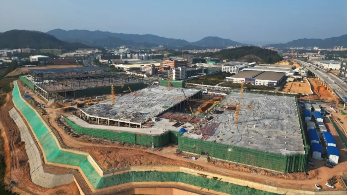 超级订单“派送” | 徐工群塔助建京东智能电商产业园